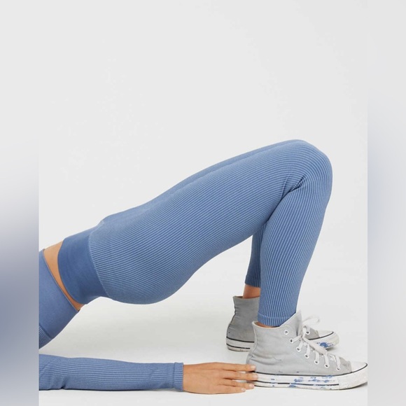 Offline by Aerie 7/8 Hi Rise Blue Ribbed Seamless High Rise Athletic Leggings - Picture 3 of 8